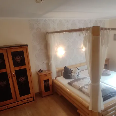 מלון Antikhotel Steinbacher Hof 3*
