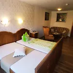 Antikhotel Steinbacher Hof Szálloda 3*